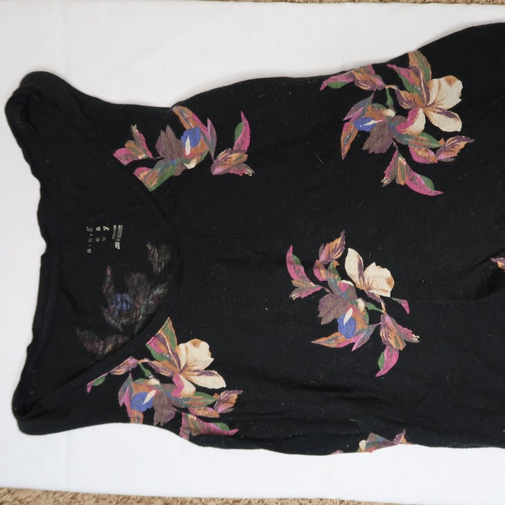 A New Day black tank top